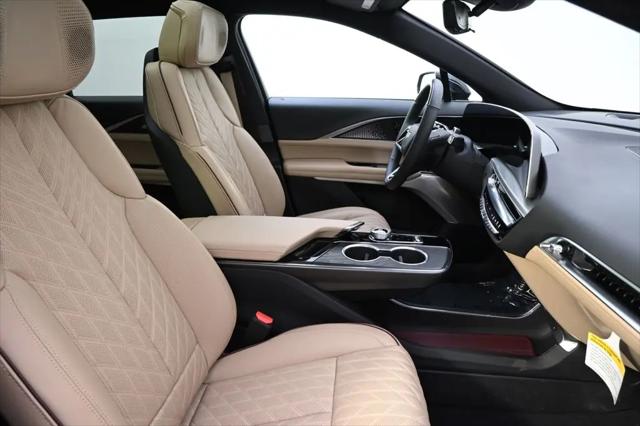 2025 Cadillac iQ Luxury w/1SE