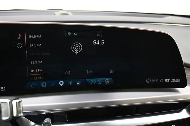 2025 Cadillac iQ Luxury w/1SE