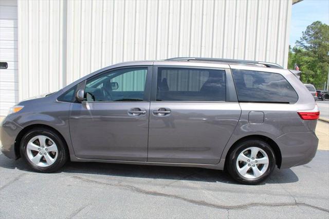 2015 Toyota Sienna LE 7 Passenger