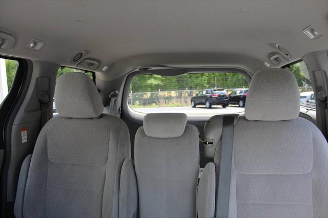2015 Toyota Sienna LE 7 Passenger
