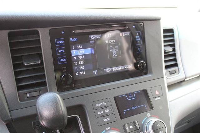 2015 Toyota Sienna LE 7 Passenger