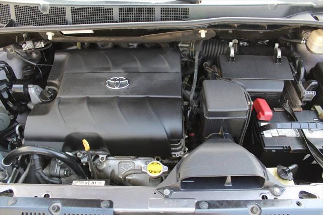 2015 Toyota Sienna LE 7 Passenger