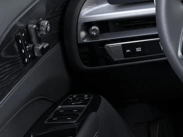 2025 Cadillac iQ Luxury w/1SD