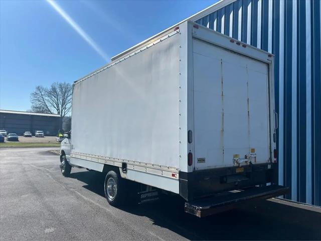 2017 Ford E-450 Cutaway E-450