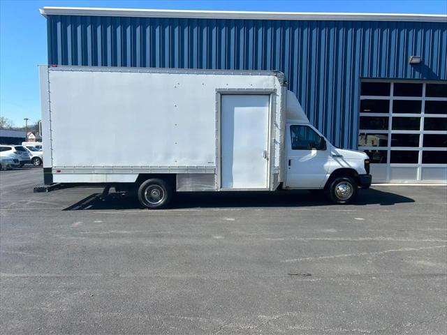 2017 Ford E-450 Cutaway E-450