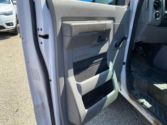 2017 Ford E-450 Cutaway E-450