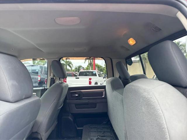 2017 Ram 1500 Big Horn Crew Cab 4x4 5'7" Box