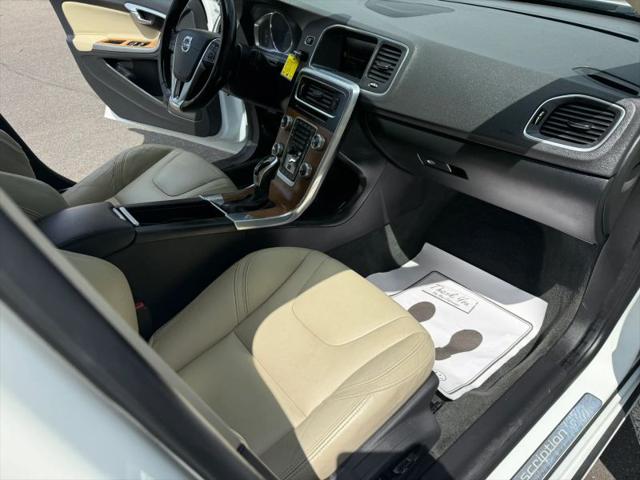 2016 Volvo S60 Inscription T5 Premier