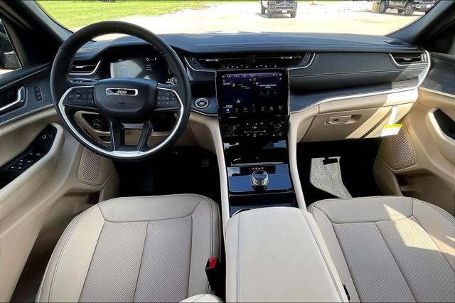 2025 Jeep Grand Cherokee L Limited 4x2