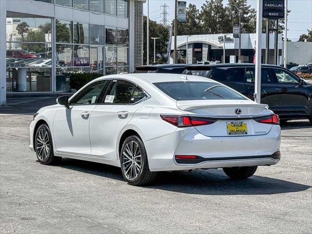 2025 Lexus ES 300h Unknown