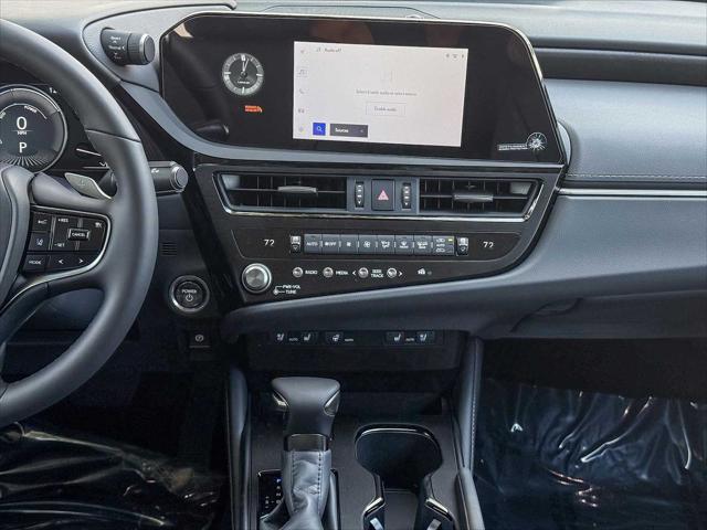2025 Lexus ES 300h Unknown