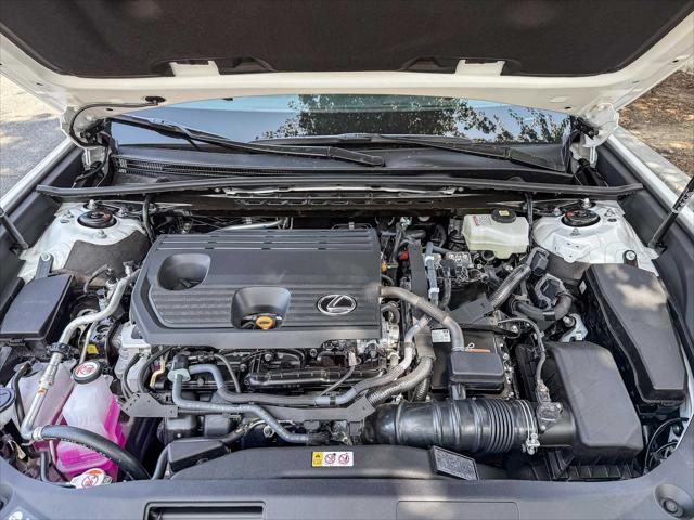 2025 Lexus ES 300h Unknown