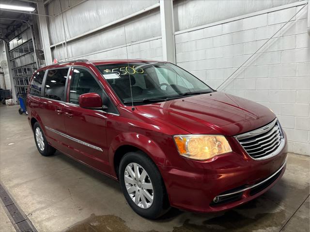 Used 2014 Chrysler Town & Country For Sale in Wilmington, OH