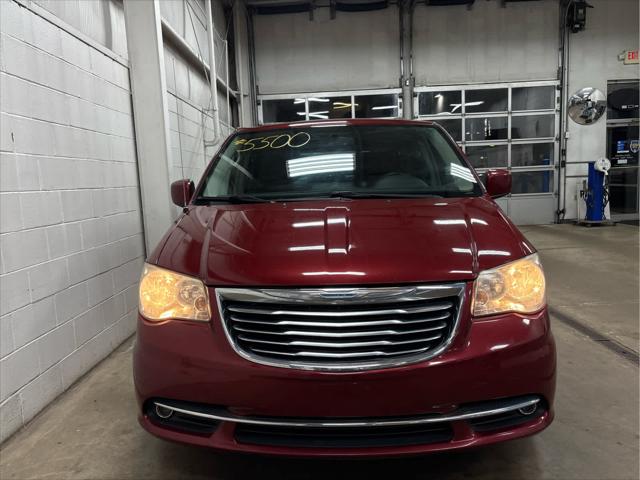 Used 2014 Chrysler Town & Country For Sale in Wilmington, OH
