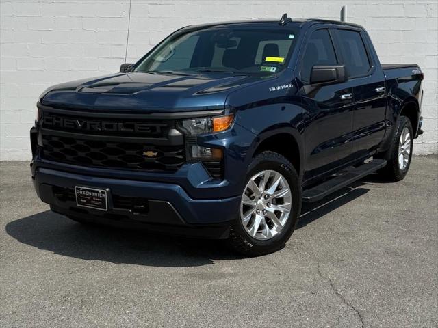 2022 Chevrolet Silverado 1500 4WD Crew Cab Short Bed Custom