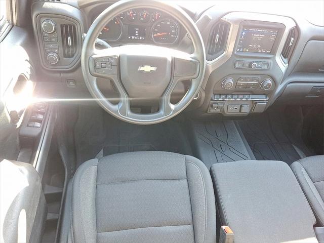 2023 Chevrolet Silverado 1500 4WD Crew Cab Short Bed Custom