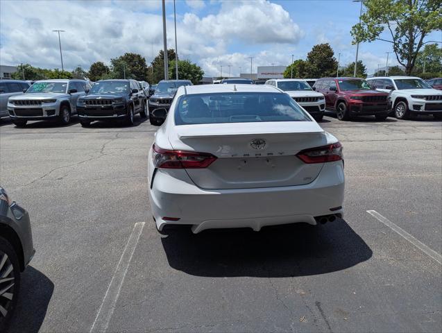 2022 Toyota Camry SE