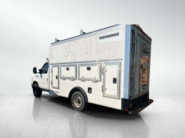 2015 Ford E-350 Cutaway Base