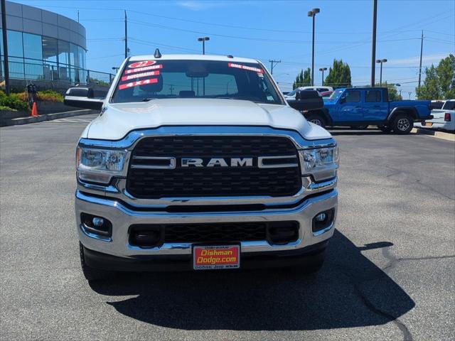 2022 RAM 3500 Big Horn Crew Cab 4x4 8 Box