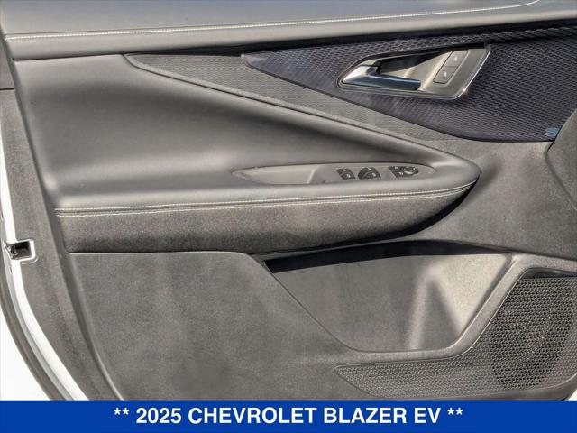2025 Chevrolet V Blazer LT AWD