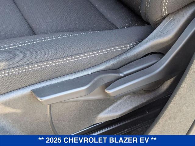 2025 Chevrolet V Blazer LT AWD