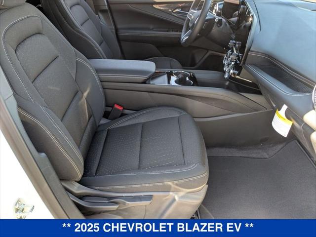 2025 Chevrolet V Blazer LT AWD
