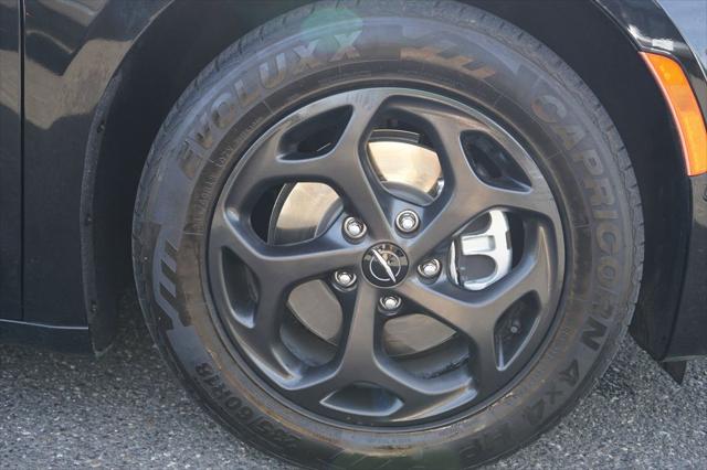 Used 2024 Chrysler Pacifica Hybrid For Sale in Bellingham, WA