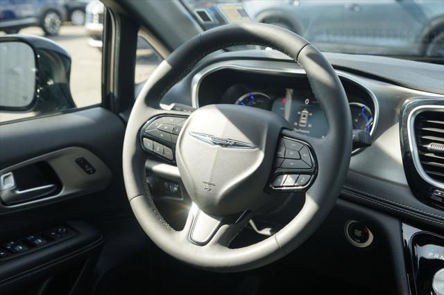 Used 2024 Chrysler Pacifica Hybrid For Sale in Bellingham, WA