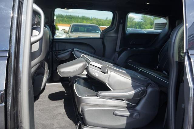 Used 2024 Chrysler Pacifica Hybrid For Sale in Bellingham, WA