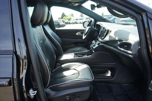 Used 2024 Chrysler Pacifica Hybrid For Sale in Bellingham, WA
