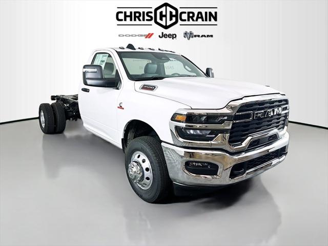 2025 RAM Ram 3500 Chassis Cab RAM 3500 TRADESMAN CHASSIS REGULAR CAB 4X4 84 CA