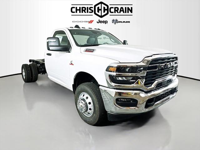 2025 RAM Ram 3500 Chassis Cab RAM 3500 TRADESMAN CHASSIS REGULAR CAB 4X4 84 CA