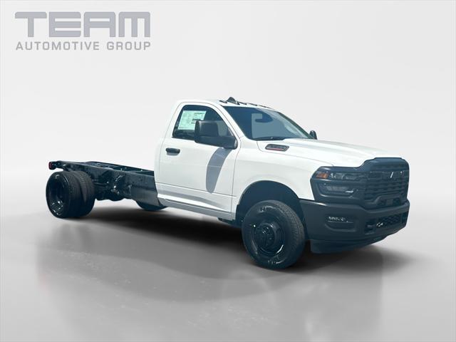 2025 RAM Ram 3500 Chassis Cab RAM 3500 TRADESMAN CHASSIS REGULAR CAB 4X4 84 CA
