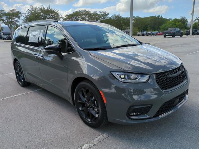 2025 Chrysler Pacifica PACIFICA LIMITED