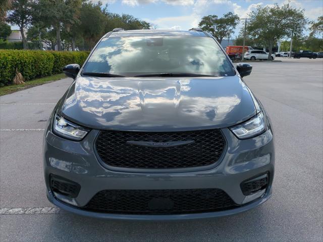 2025 Chrysler Pacifica PACIFICA LIMITED