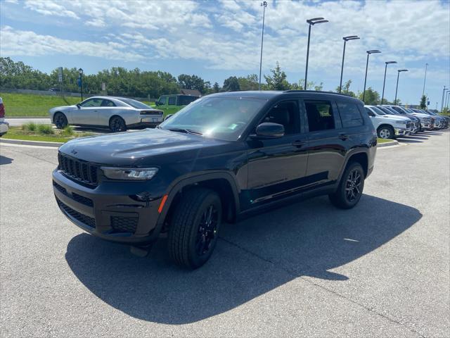 2025 Jeep Grand Cherokee L Altitude 4x4