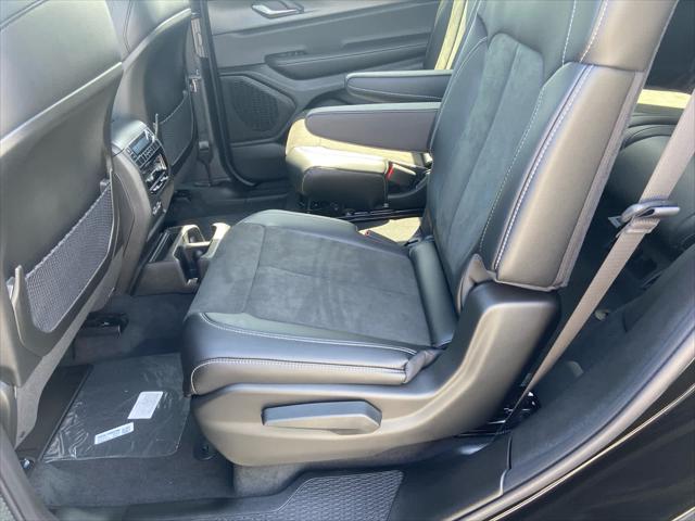 2025 Jeep Grand Cherokee L Altitude 4x4