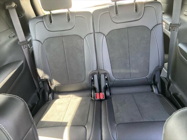 2025 Jeep Grand Cherokee L Altitude 4x4