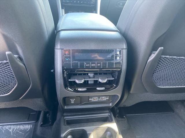2025 Jeep Grand Cherokee L Altitude 4x4