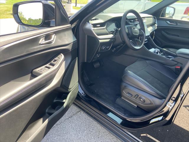 2025 Jeep Grand Cherokee L Altitude 4x4