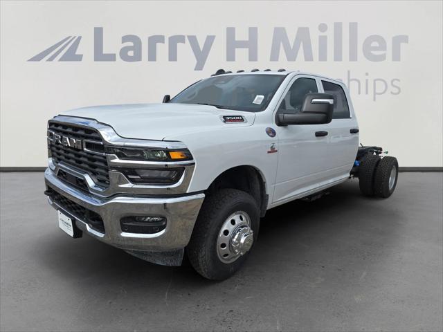 2025 RAM Ram 3500 Chassis Cab RAM 3500 TRADESMAN CREW CAB CHASSIS 4X4 60 CA