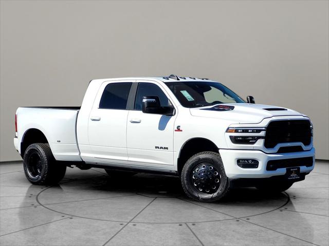 2025 RAM Ram 3500 RAM 3500 LARAMIE MEGA CAB 4X4 64 BOX 2025 RAM Ram 3500 RAM 3500 LARAMIE MEGA CAB 4X4 64 BOX