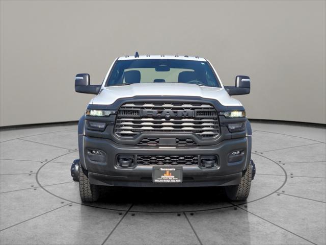 2025 RAM Ram 5500 Chassis Cab RAM 5500 TRADESMAN CHASSIS CREW CAB 4X4 84 CA