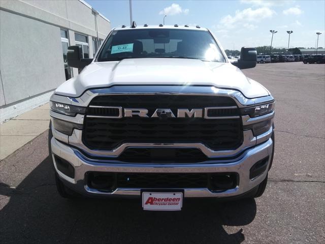 2025 RAM Ram 5500 Chassis Cab RAM 5500 TRADESMAN CHASSIS CREW CAB 4X4 84 CA 2025 RAM Ram 5500 Chassis Cab RAM 5500 TRADESMAN CHASSIS CREW CAB 4X4 84 CA