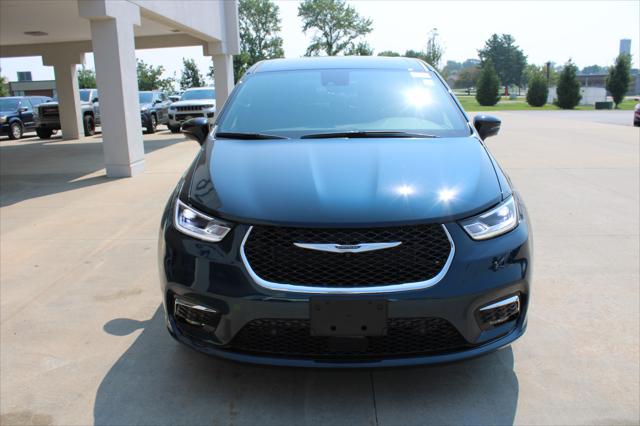 2025 Chrysler Pacifica PACIFICA SELECT