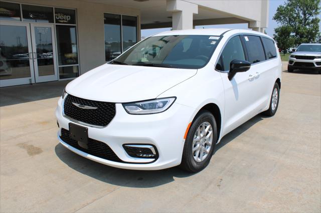 2025 Chrysler Pacifica PACIFICA SELECT