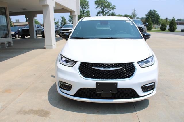 2025 Chrysler Pacifica PACIFICA SELECT