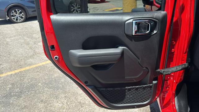 2025 Jeep Wrangler 4-Door Summit 4x4