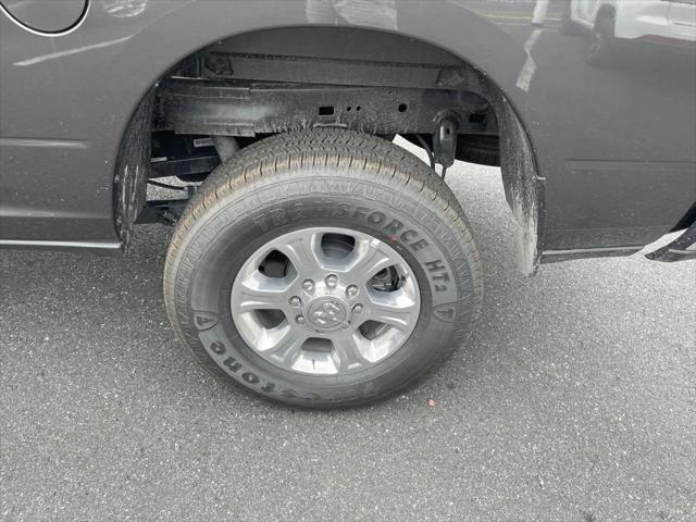 2025 Ram 2500 Big Horn Crew Cab 4x4 8' Box