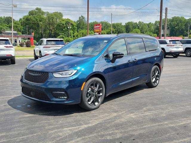 2025 Chrysler Pacifica PACIFICA LIMITED